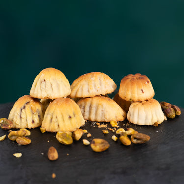 Gemischtes Maamoul Gebäck in verschiedenen Formen und Füllungen