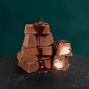 Souriana Schokolade in kräftiger Form, detailreich dargestellt